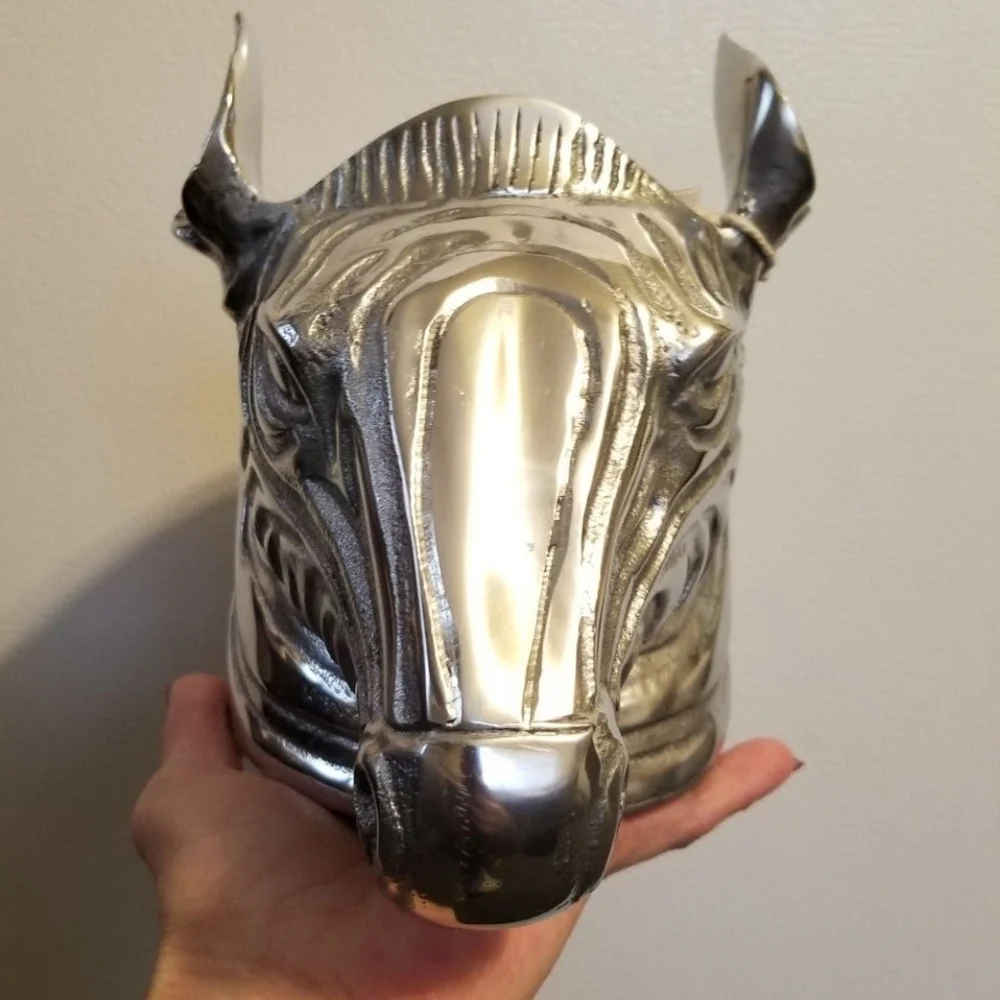 ZEBRA HEAD VASE STATUE. - Picture 3 of 8
